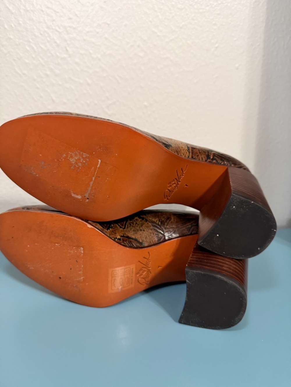Patricia Nash Brown Floral Embossed Leather Block Heels - Picture 4 of 5